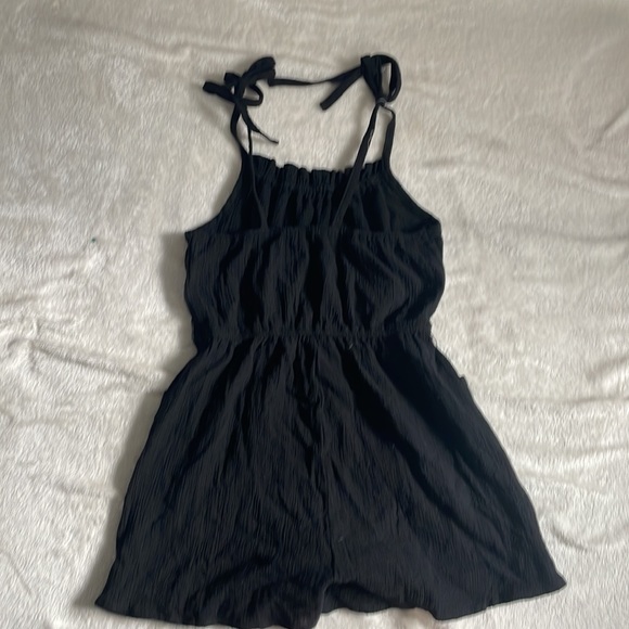 Textured romper - Picture 2 of 2